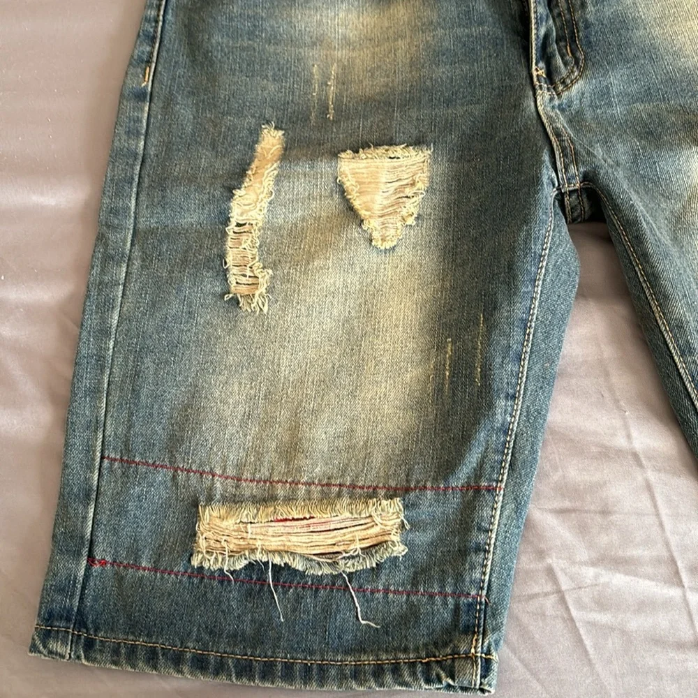 EXC COND..NEVER USED JEAN SHORTS - Picture 3 of 5